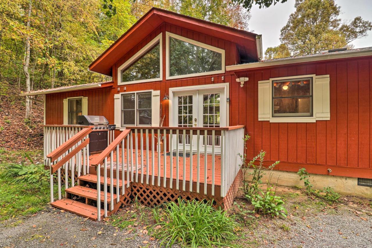 Rustic Red Cabin With Deck In Maggie Valley Club! Kültér fotó