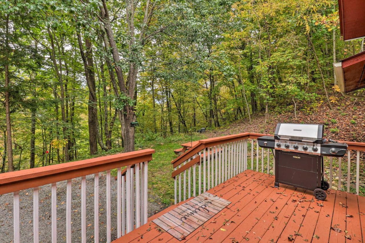 Rustic Red Cabin With Deck In Maggie Valley Club! Kültér fotó
